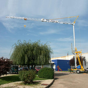 Igo-10-Igo-Self-Erecting-Crane