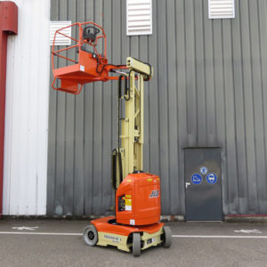 8E-L-Toucan-Mast-Boom-Lifts-jlg